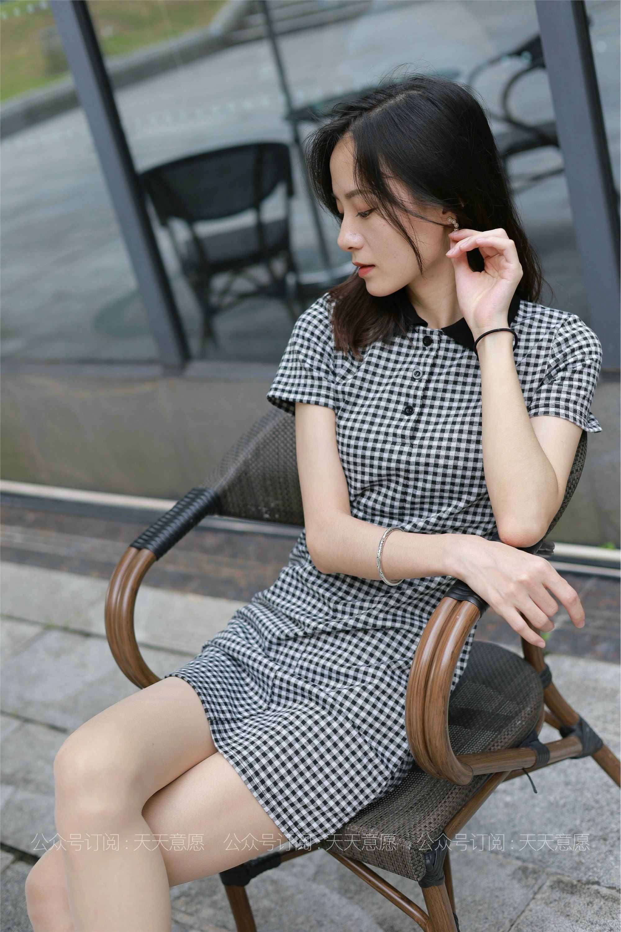 IESS异思趣向  2021.07.22 丝享家867：小六《格子连衣裙》